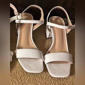 Mysoft dress sandals size 7